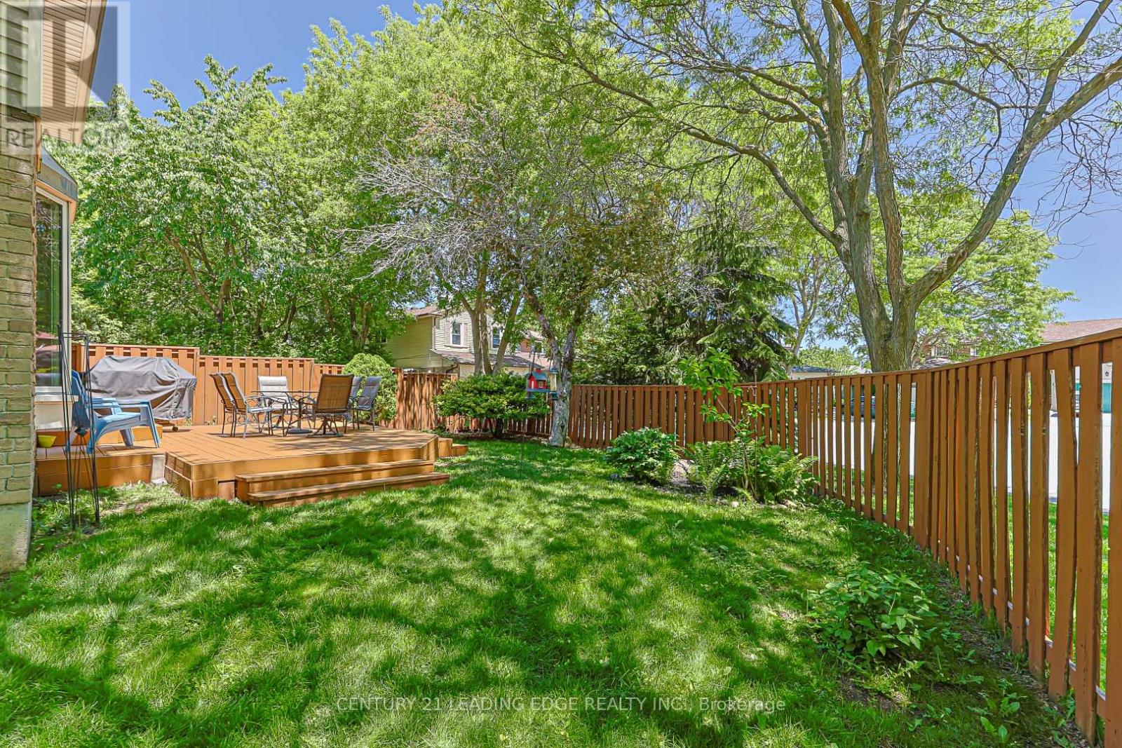 43 BISHOP CRESCENT - 23