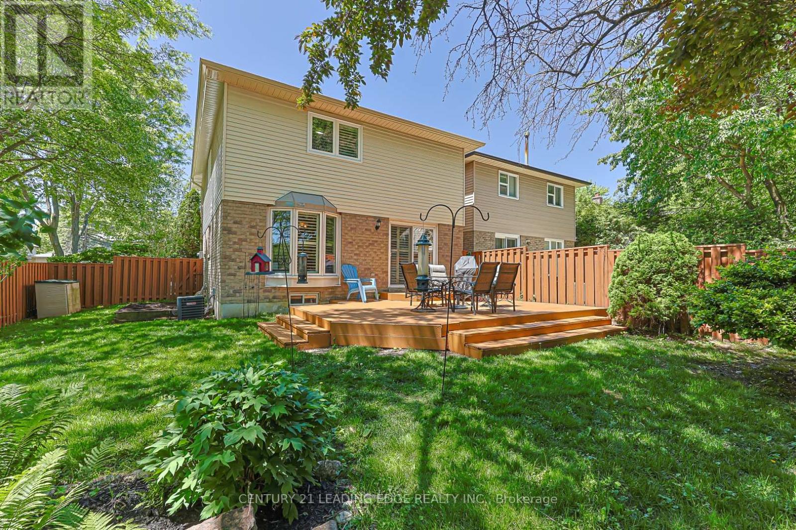 43 BISHOP CRESCENT - 25