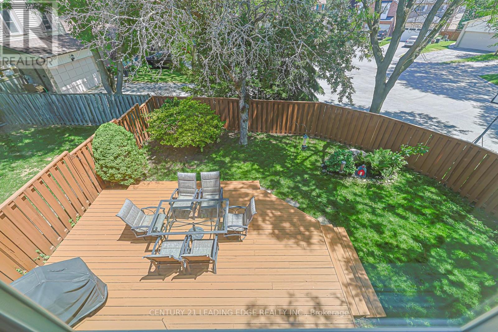 43 BISHOP CRESCENT - 26