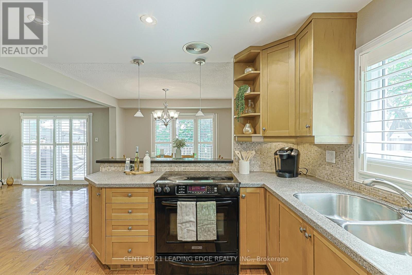 43 BISHOP CRESCENT - 5