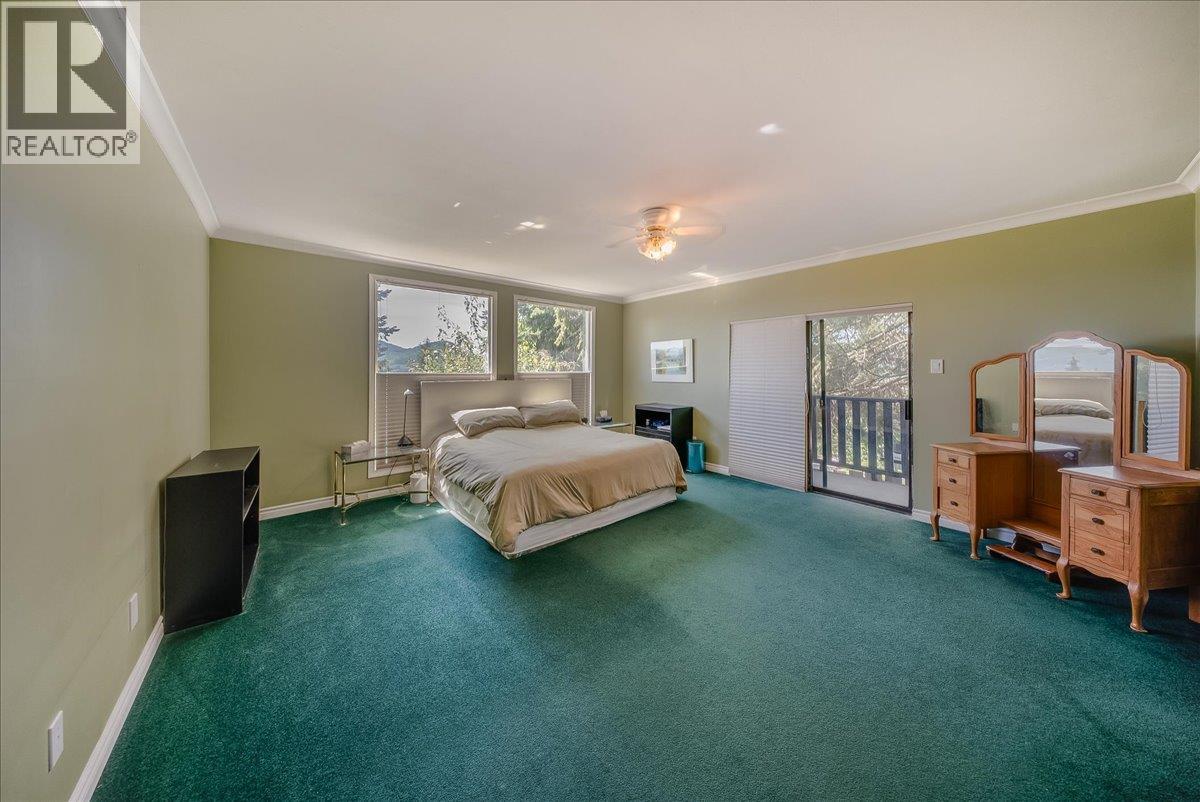 2390 McLeod Avenue - 26