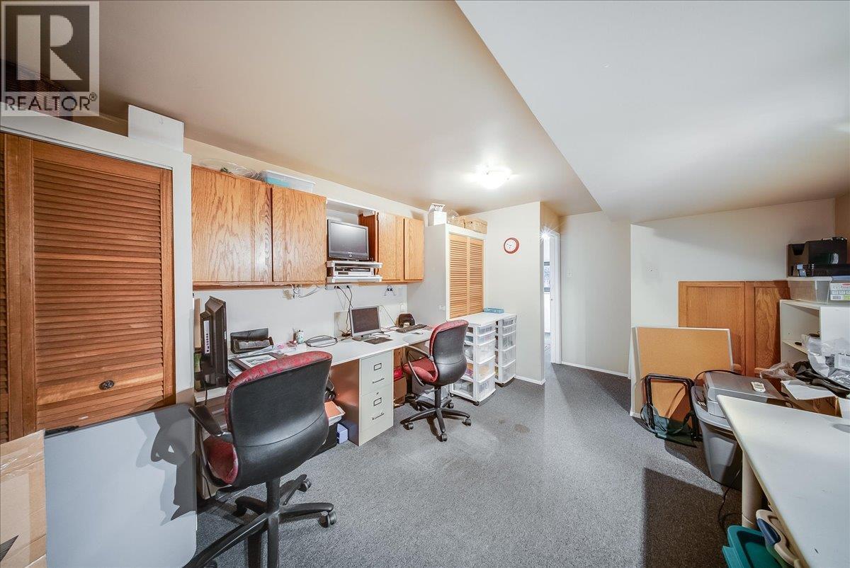 2390 McLeod Avenue - 45