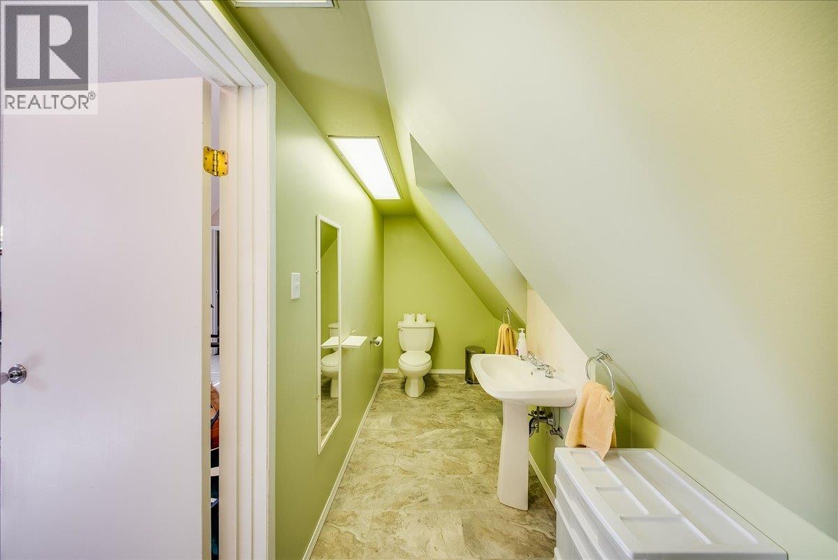 2390 McLeod Avenue - 42