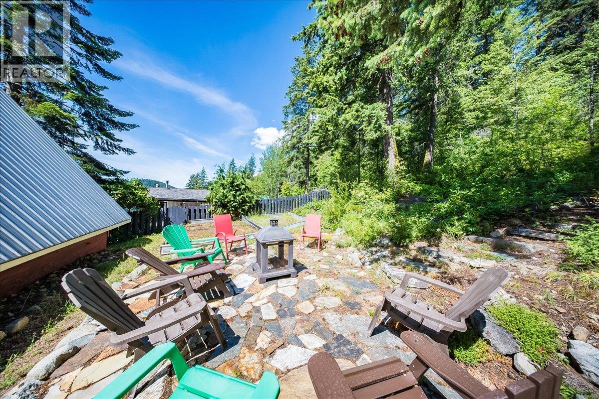 2390 McLeod Avenue - 60