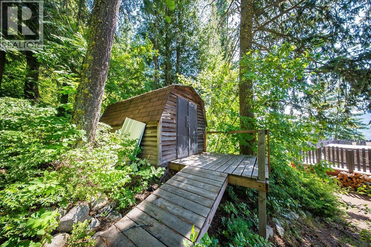 2390 McLeod Avenue - 63