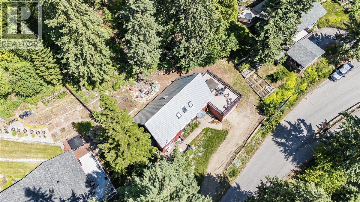 2390 McLeod Avenue - 64