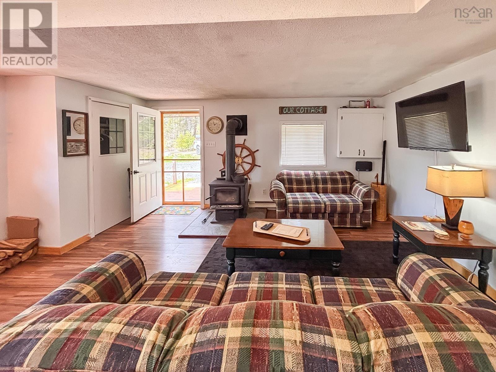 31 FLOSSIE Lane - 15