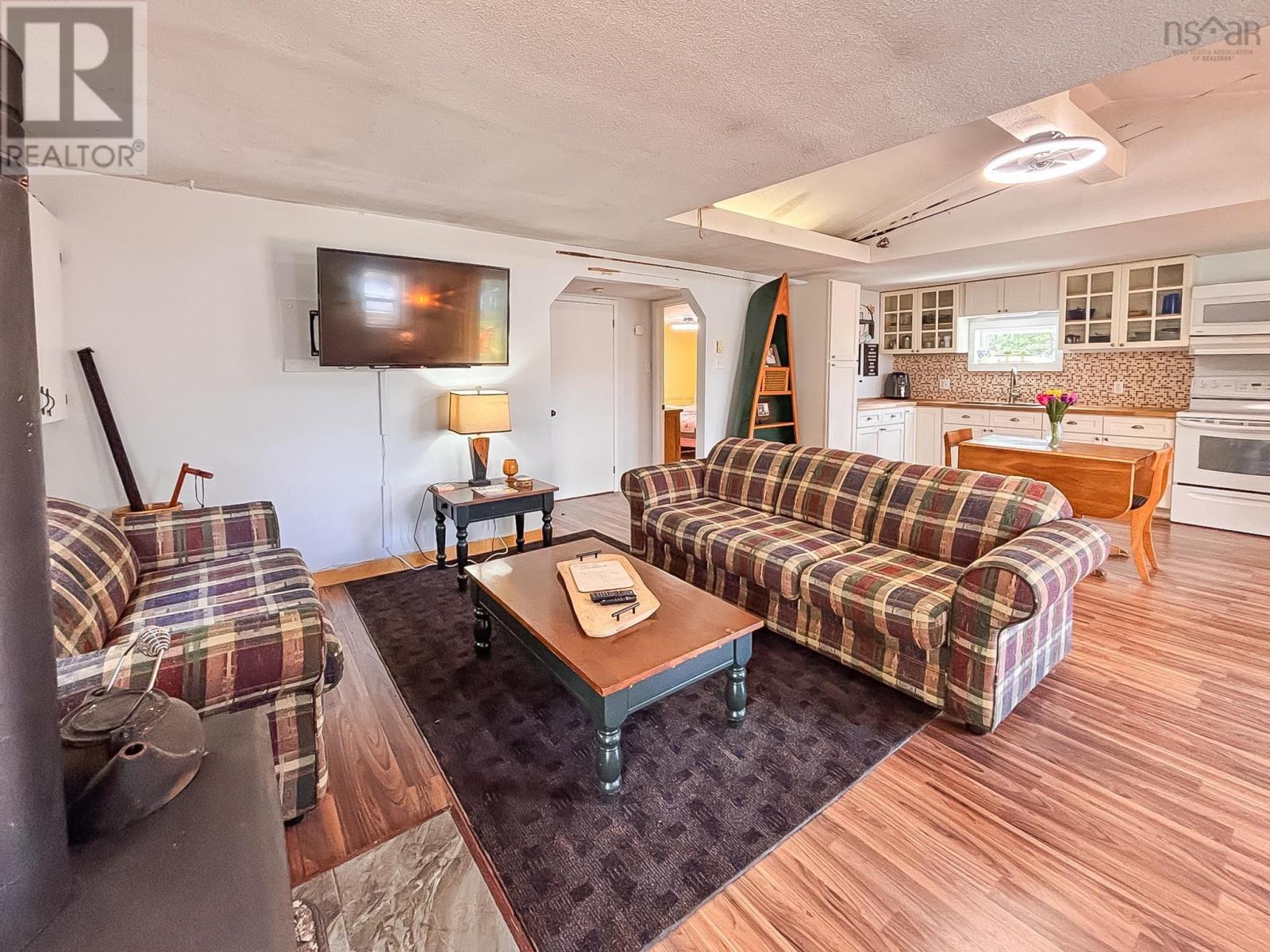 31 FLOSSIE Lane - 13