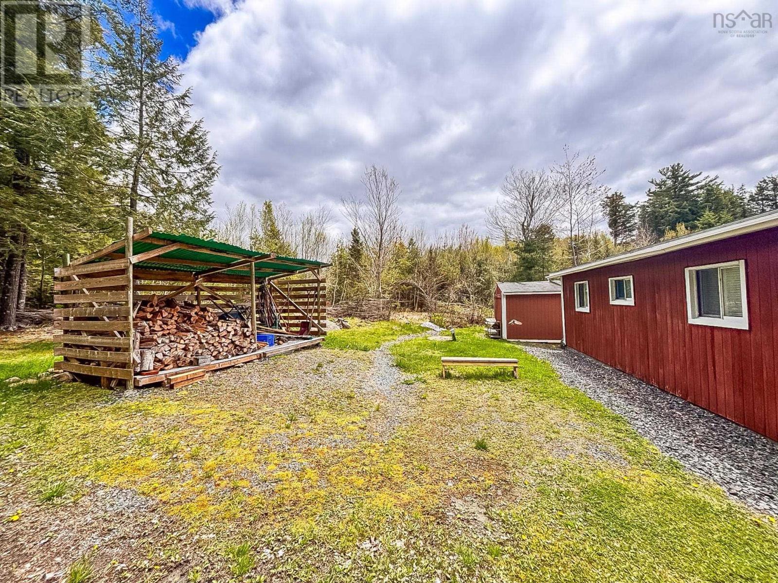 31 FLOSSIE Lane - 28