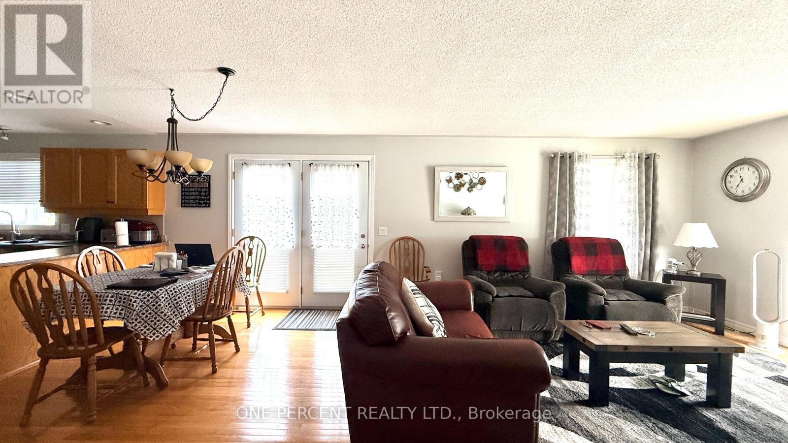25 KENTUCKY AVENUE - 9