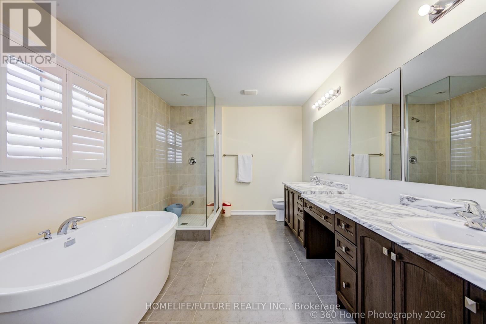 42 SAMUEL CRESCENT - 19