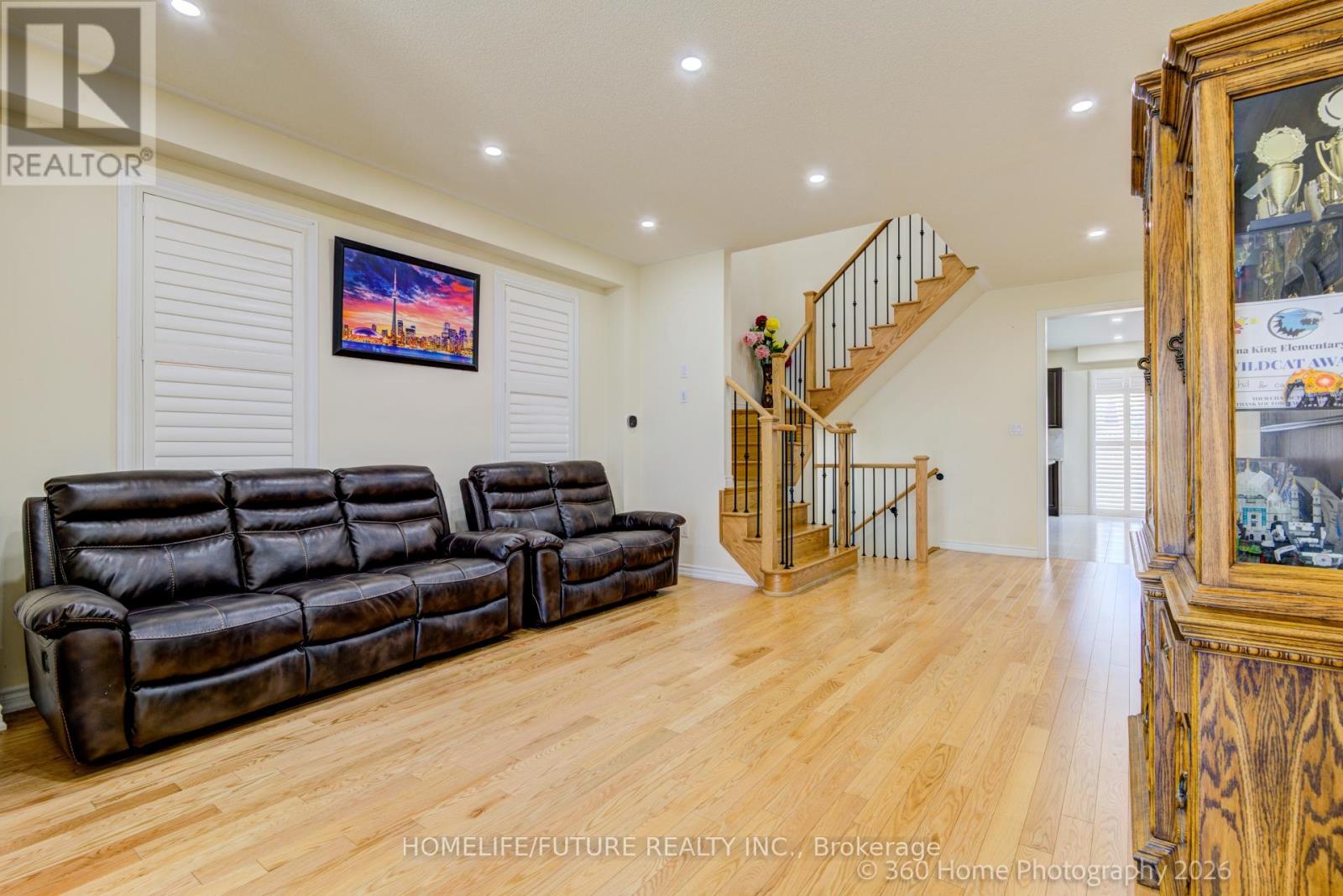 42 SAMUEL CRESCENT - 7