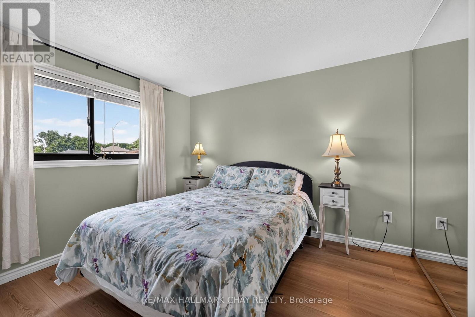 243 LETITIA STREET - 32