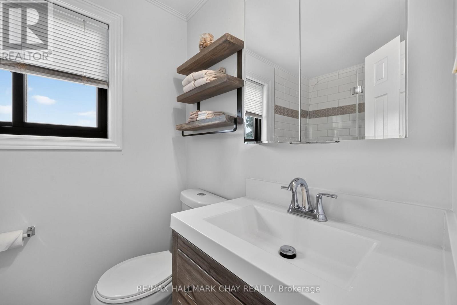 243 LETITIA STREET - 38