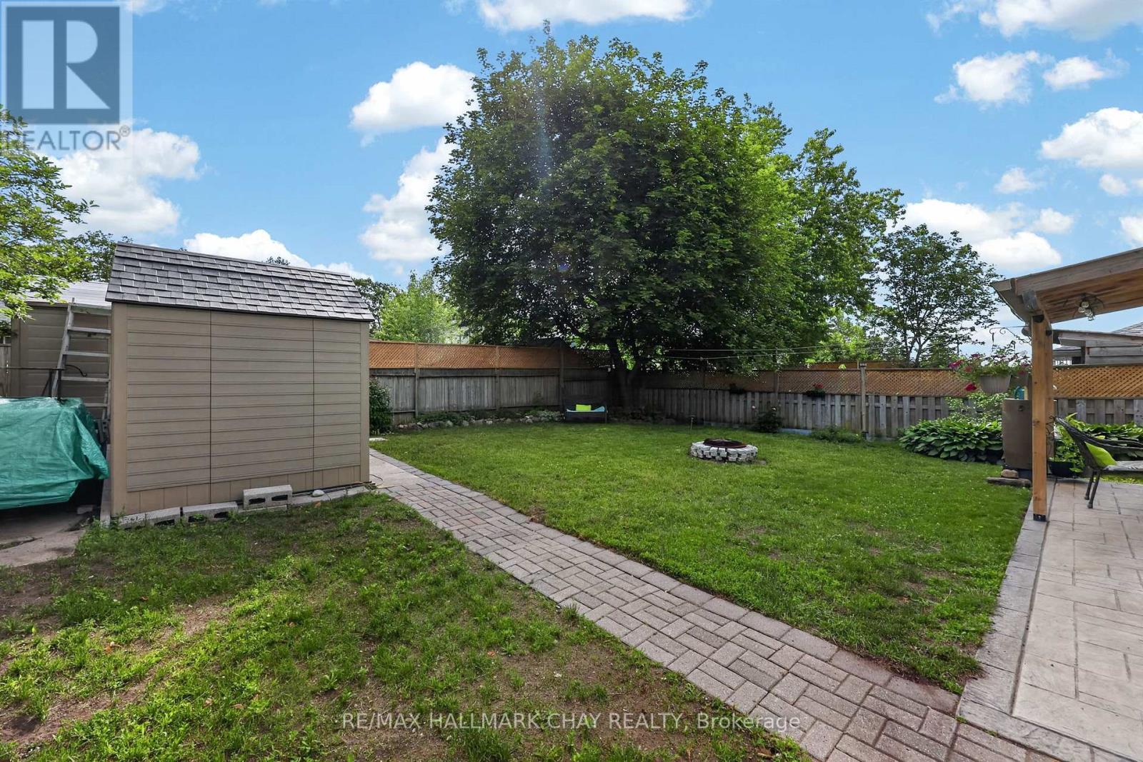 243 LETITIA STREET - 8
