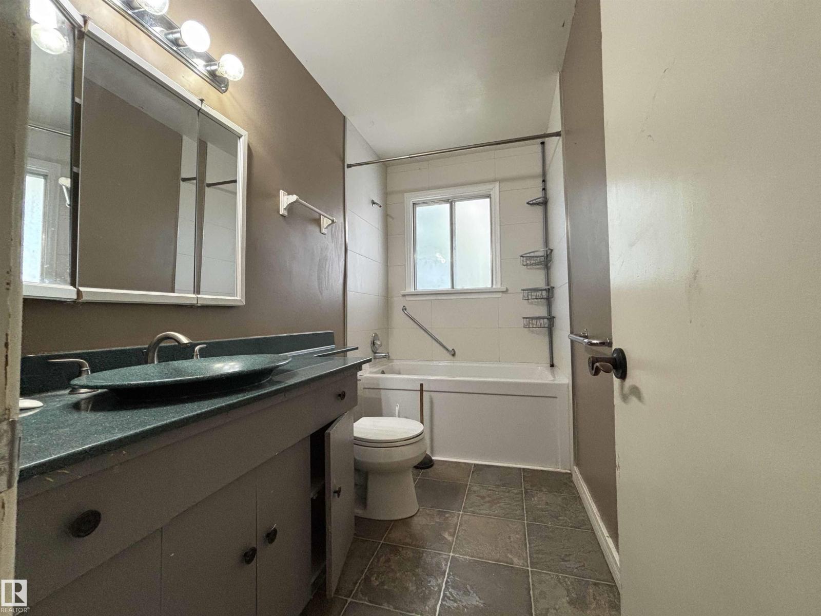 6713 106 ST NW NW — photo 14
