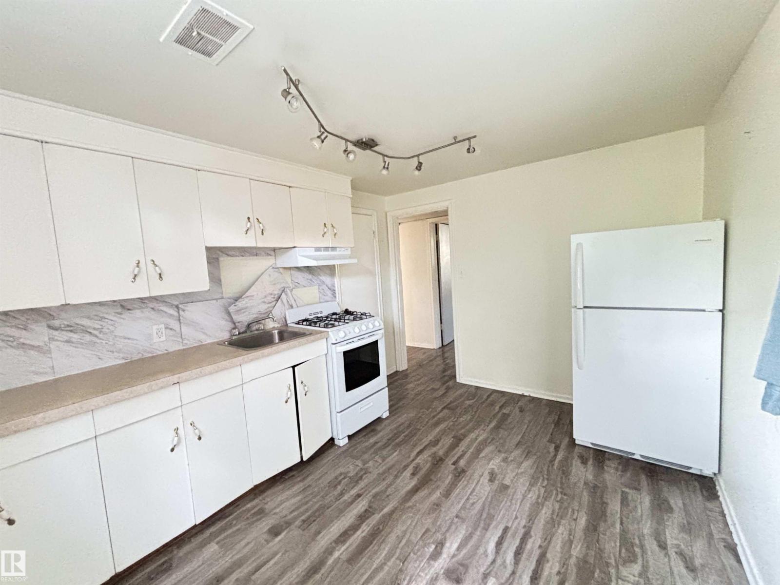 6713 106 ST NW NW — photo 21