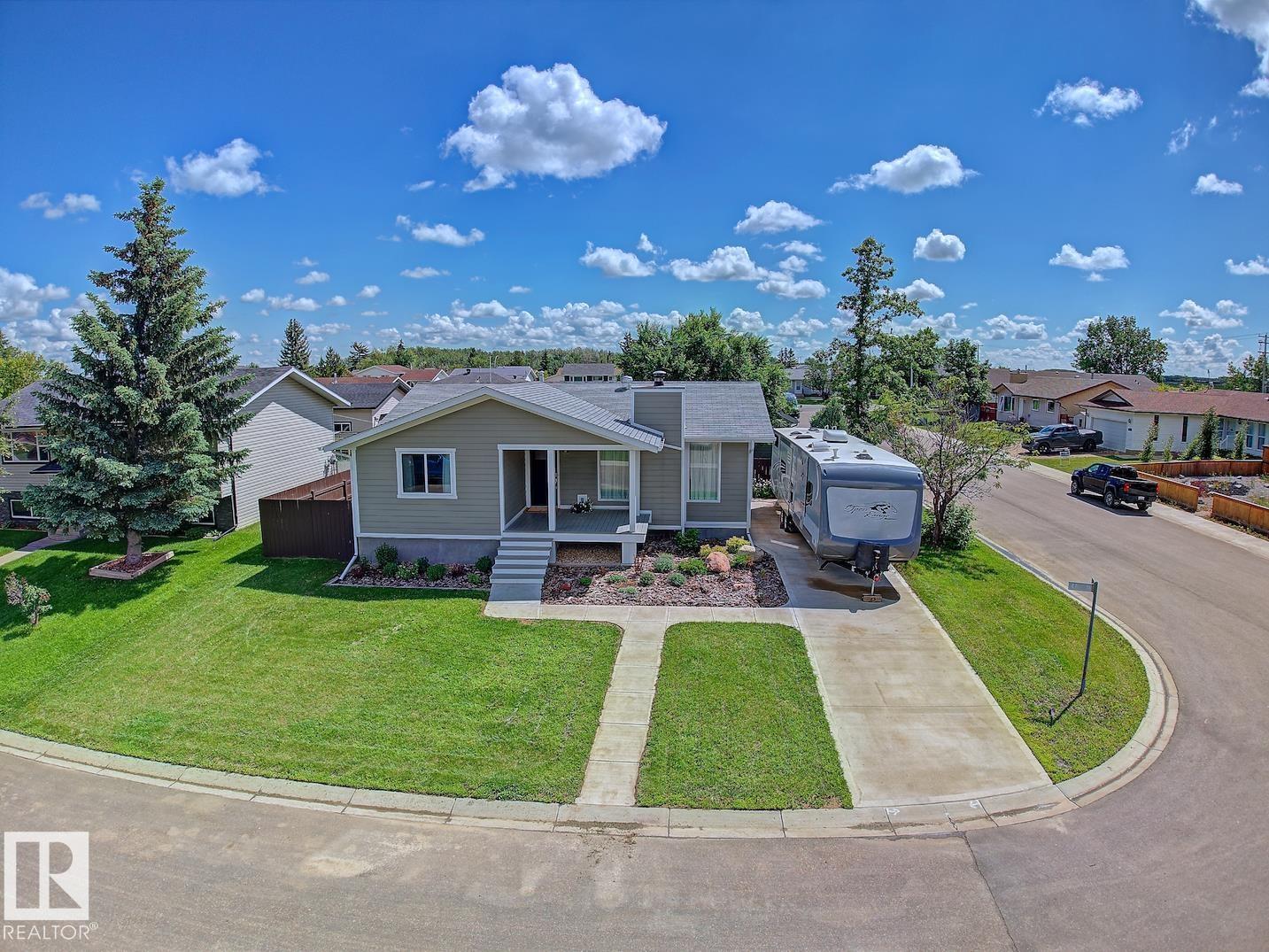 5007 47 ST - 1