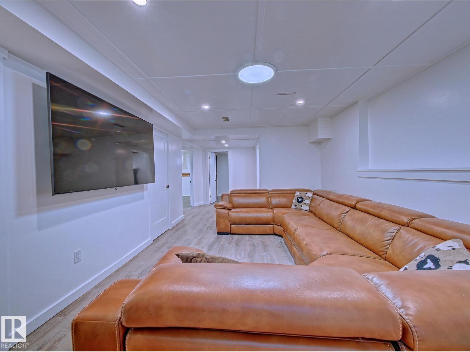 5007 47 ST - 41