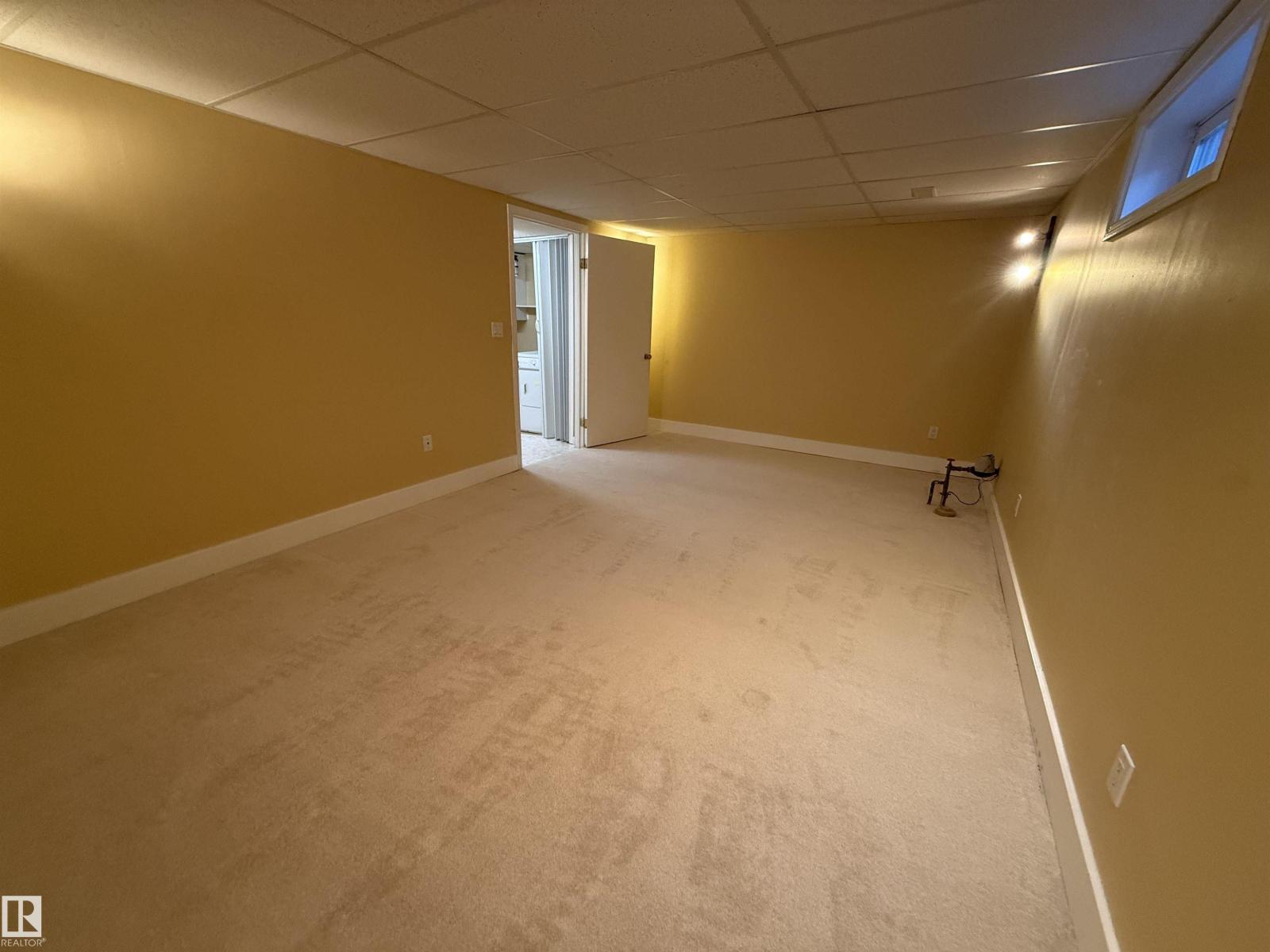 4359 46 ST - 27