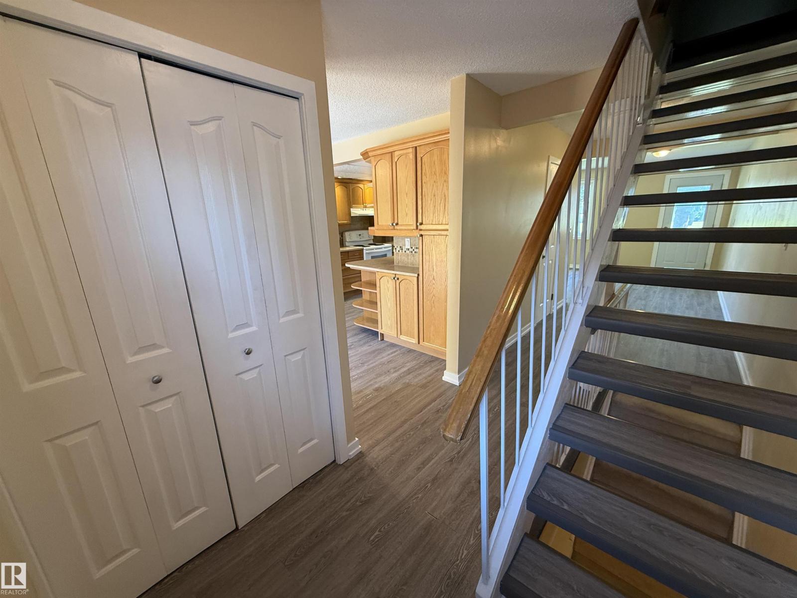 4359 46 ST - 5