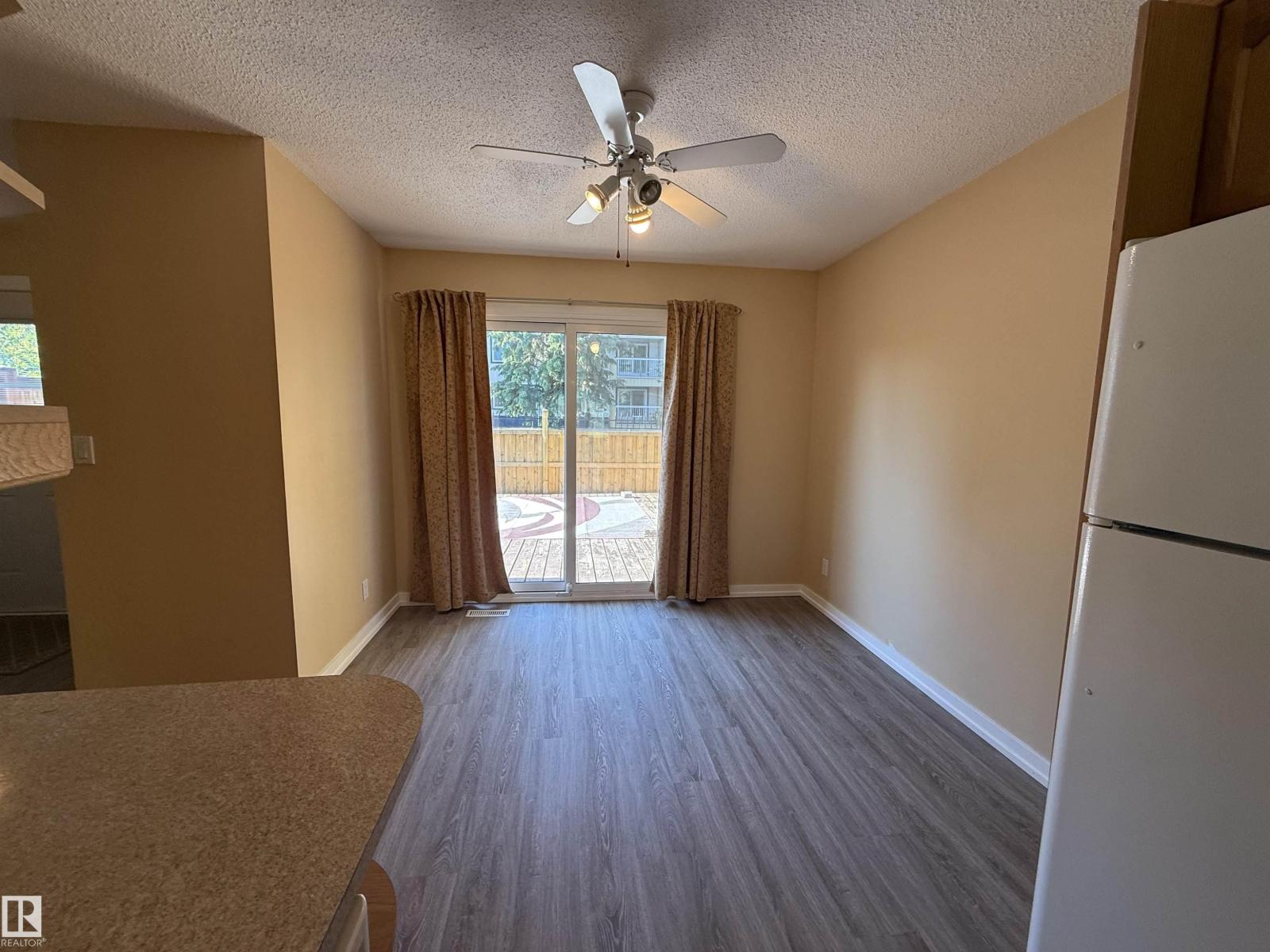 4359 46 ST - 9
