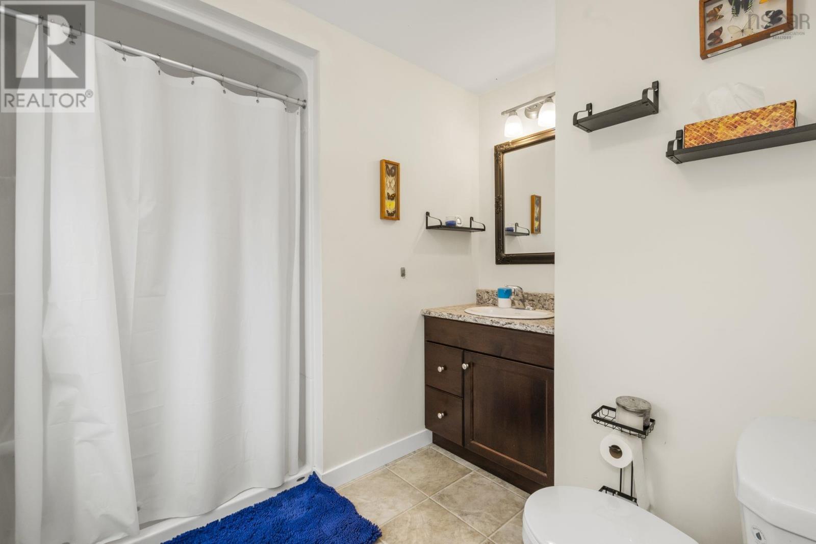 33 Shelby Crescent - 29