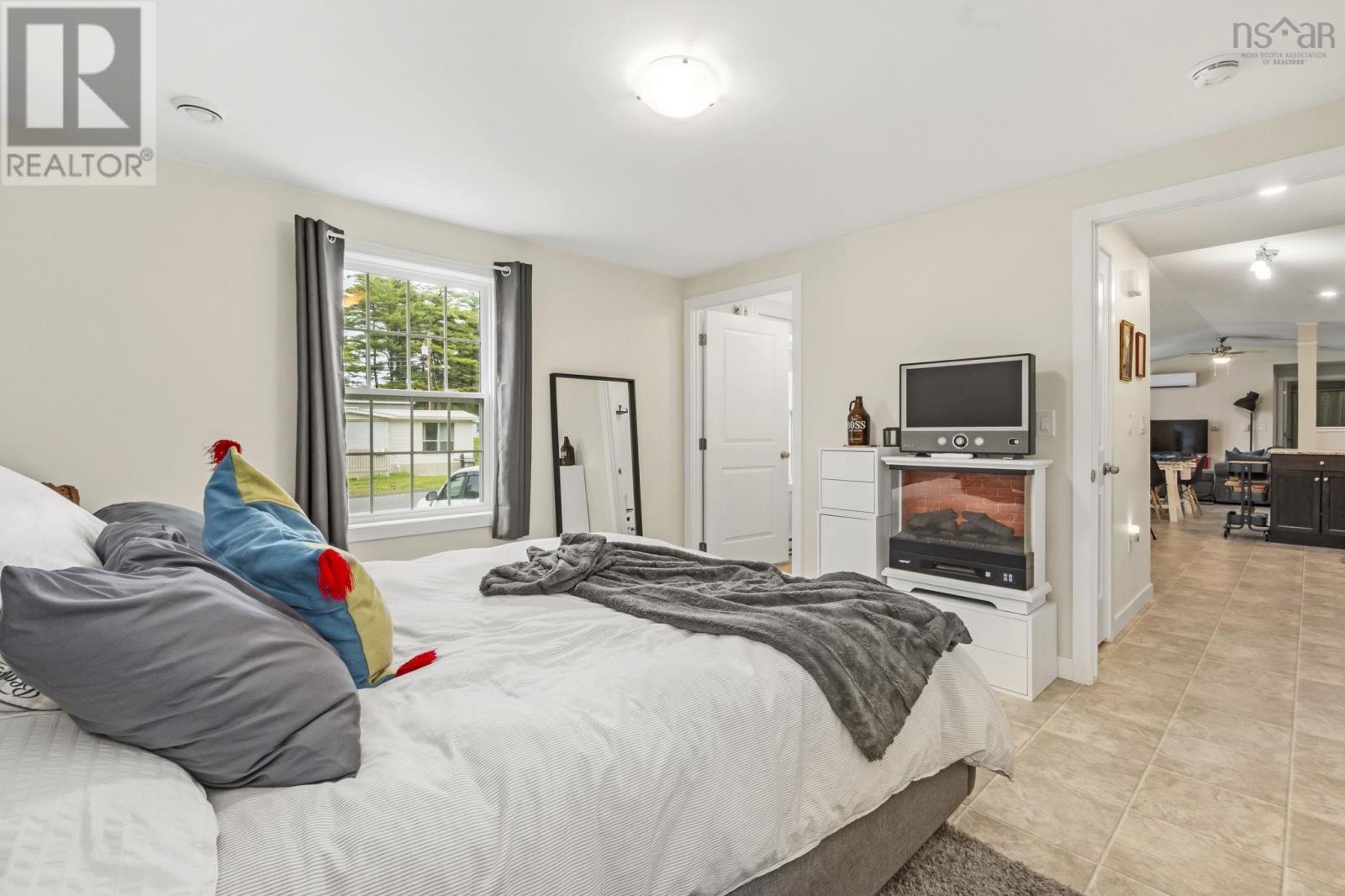 33 Shelby Crescent - 27