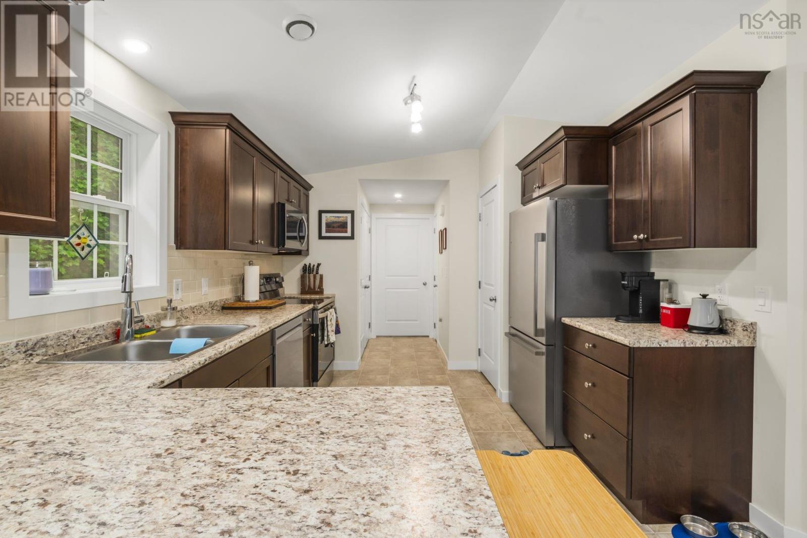 33 Shelby Crescent - 19