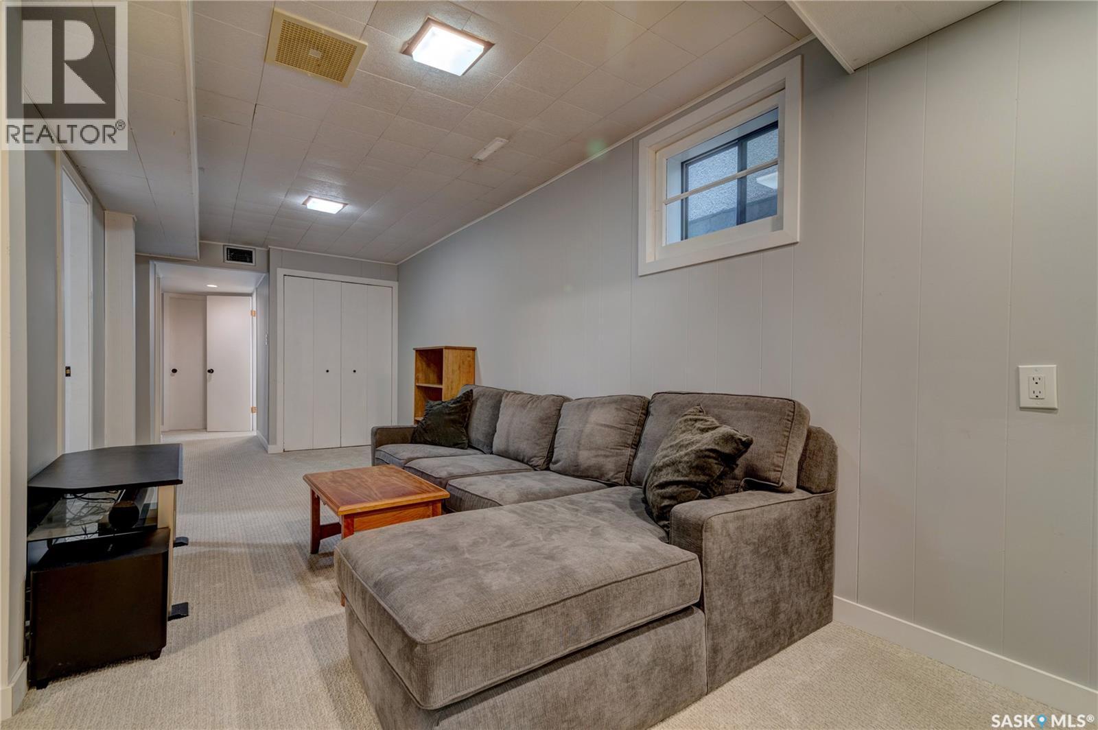 2552 Elliott STREET E — photo 19