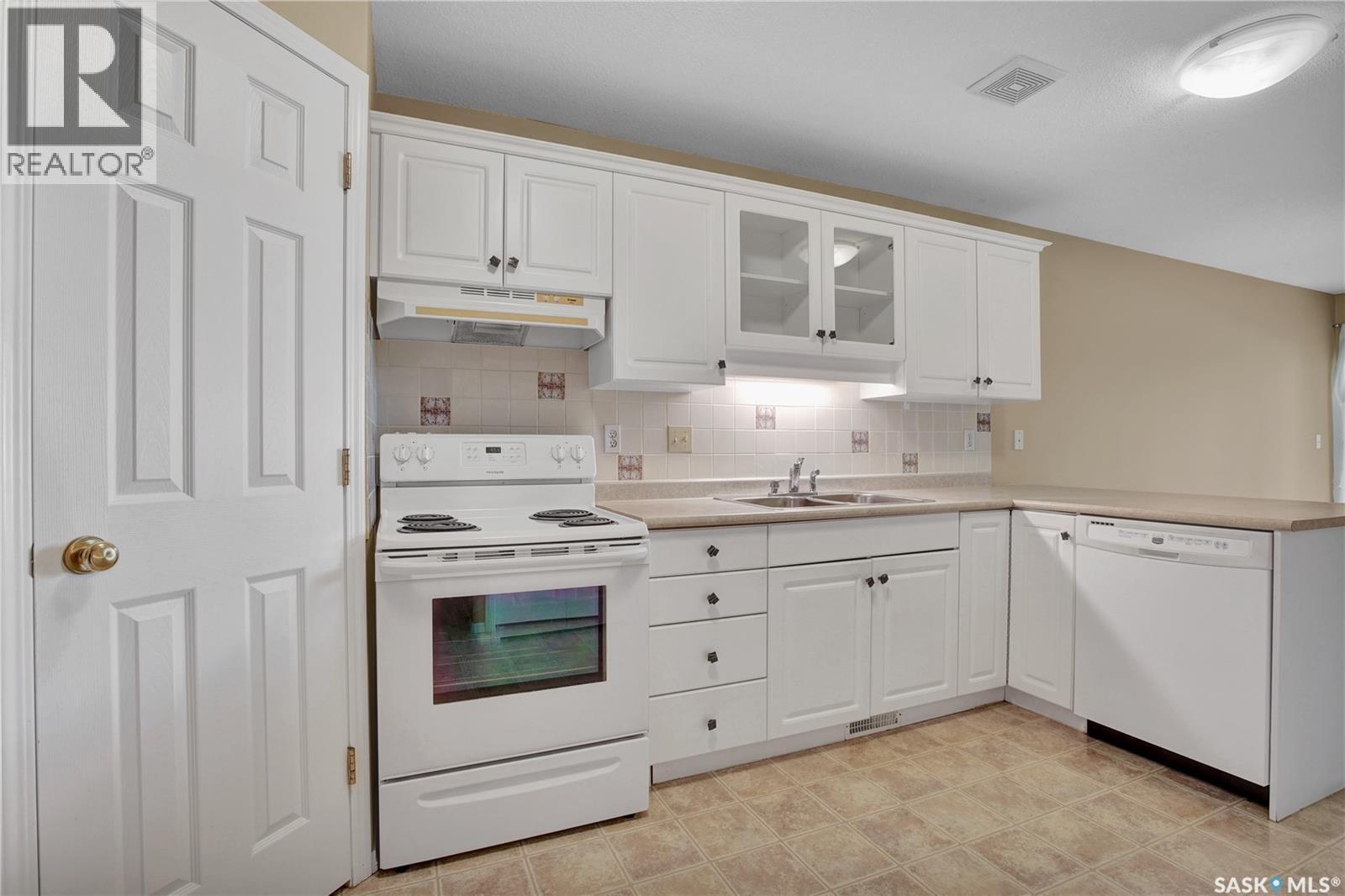#104B 141 105th STREET W - 8