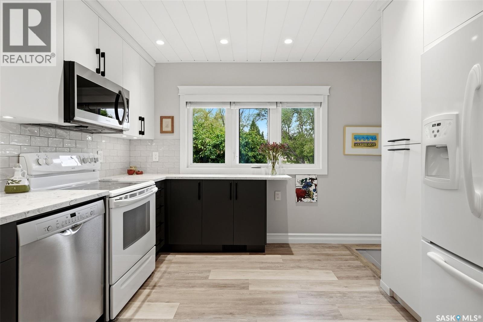 82 Compton ROAD — photo 12