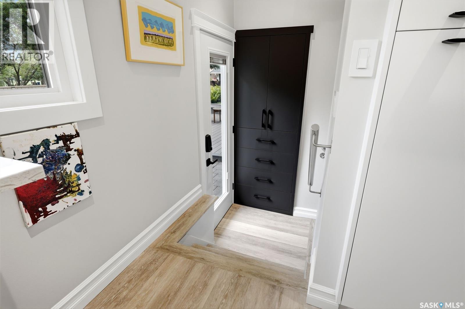 82 Compton ROAD — photo 22