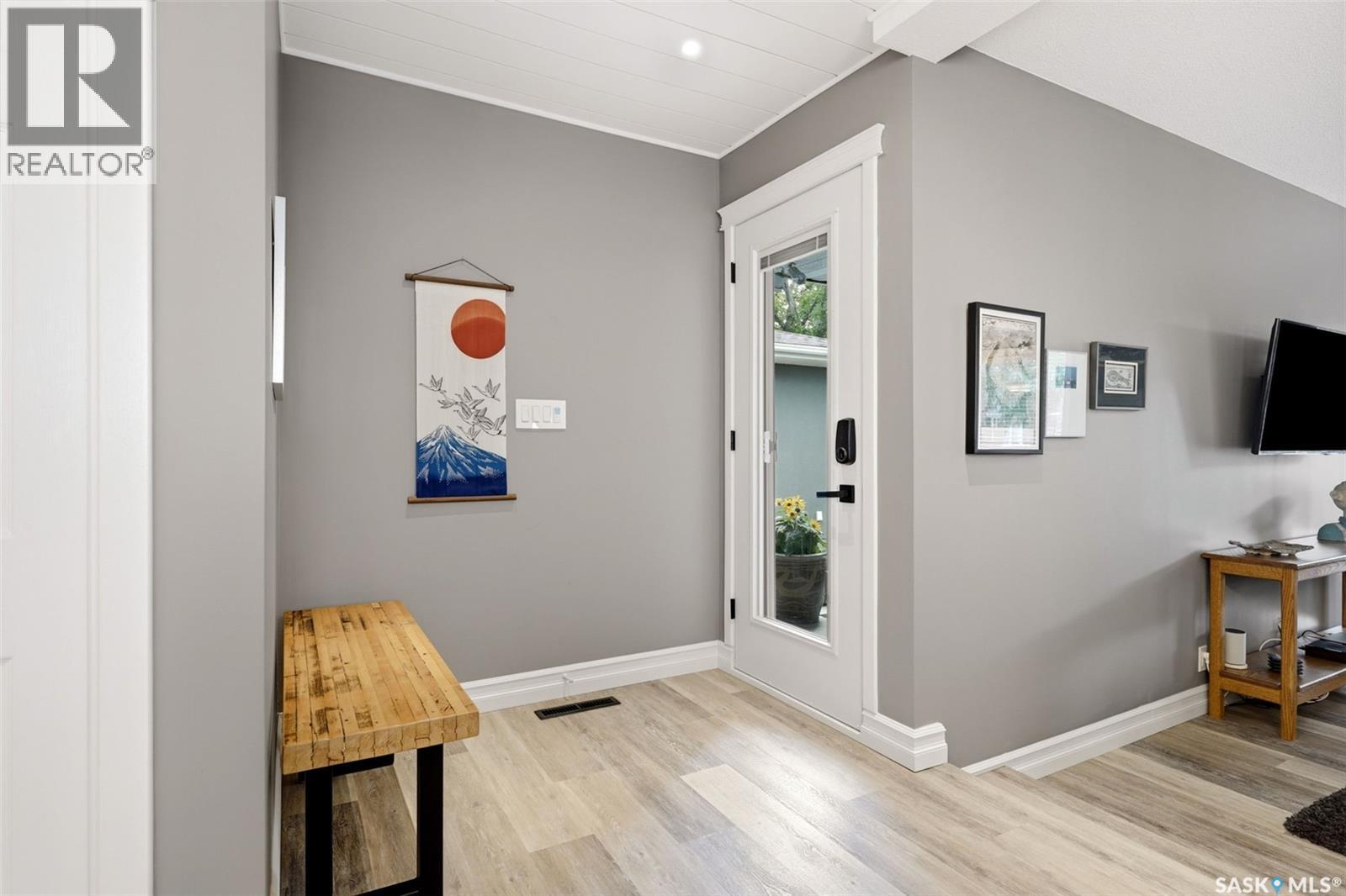 82 Compton ROAD - photo 3