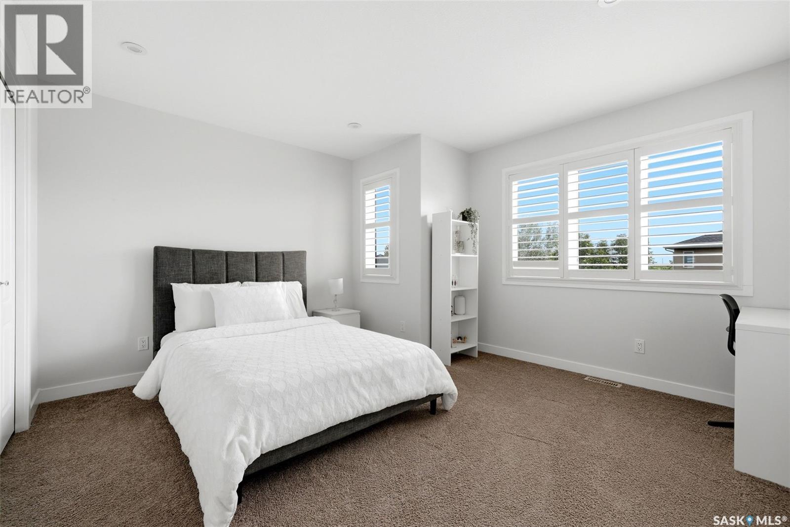 8025 Wascana Gardens CRESCENT — photo 25