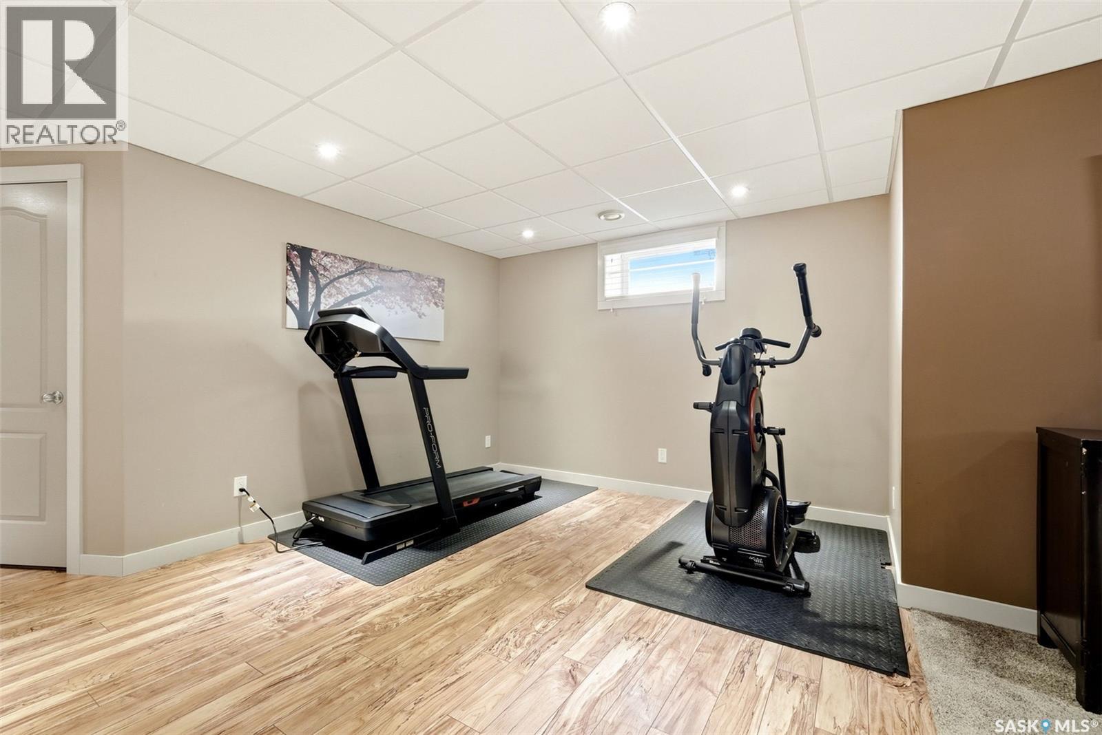 8025 Wascana Gardens CRESCENT — photo 36