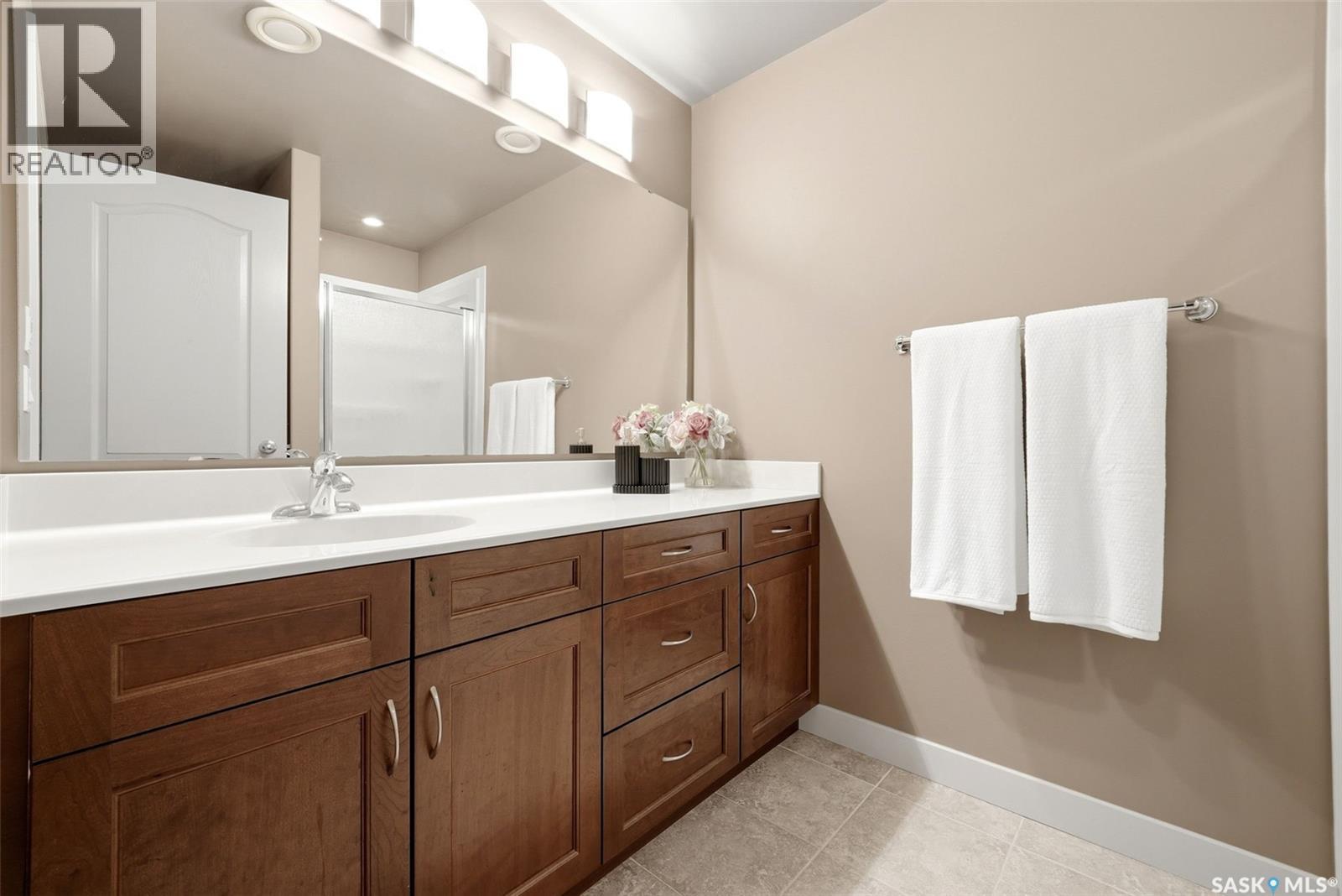 8025 Wascana Gardens CRESCENT — photo 39