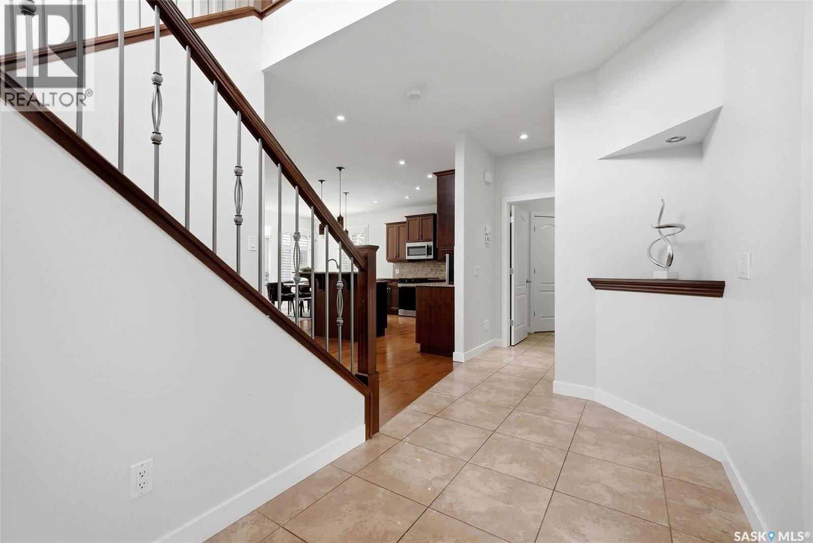 8025 Wascana Gardens CRESCENT - photo 4