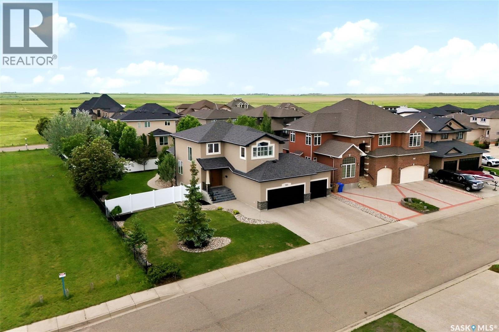 8025 Wascana Gardens CRESCENT — photo 51