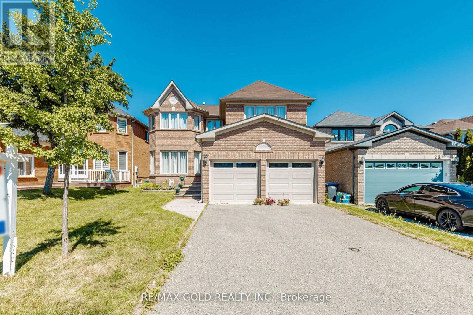 Photo of 25 Adirondack Crescent