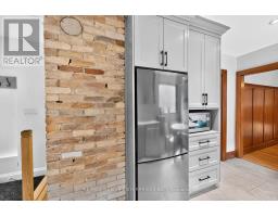 233 Rosemount Avenue, Toronto, ON M9N3C5 Photo 15