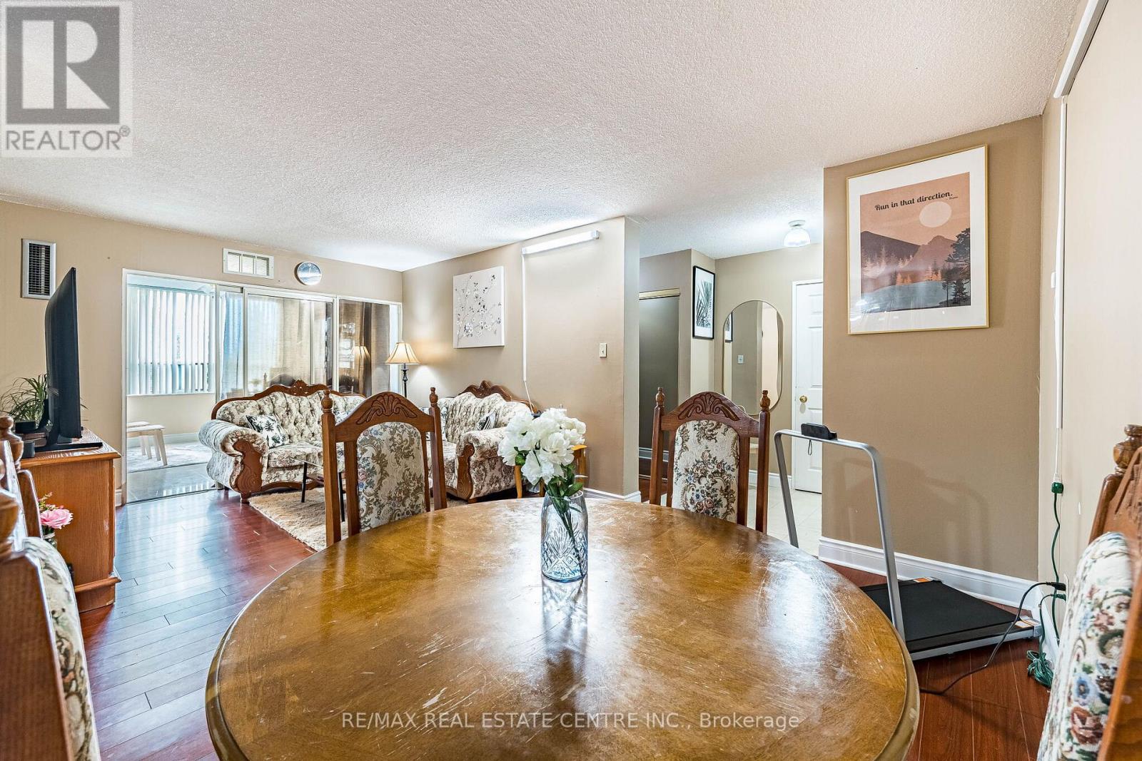 #210 10 MALTA AVENUE - 19