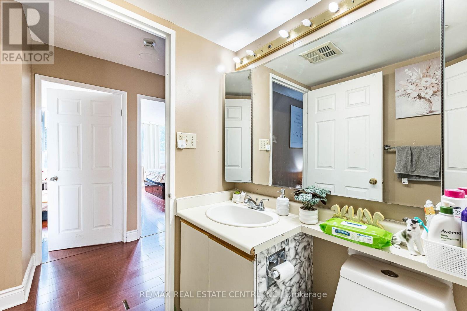 #210 10 MALTA AVENUE - 34