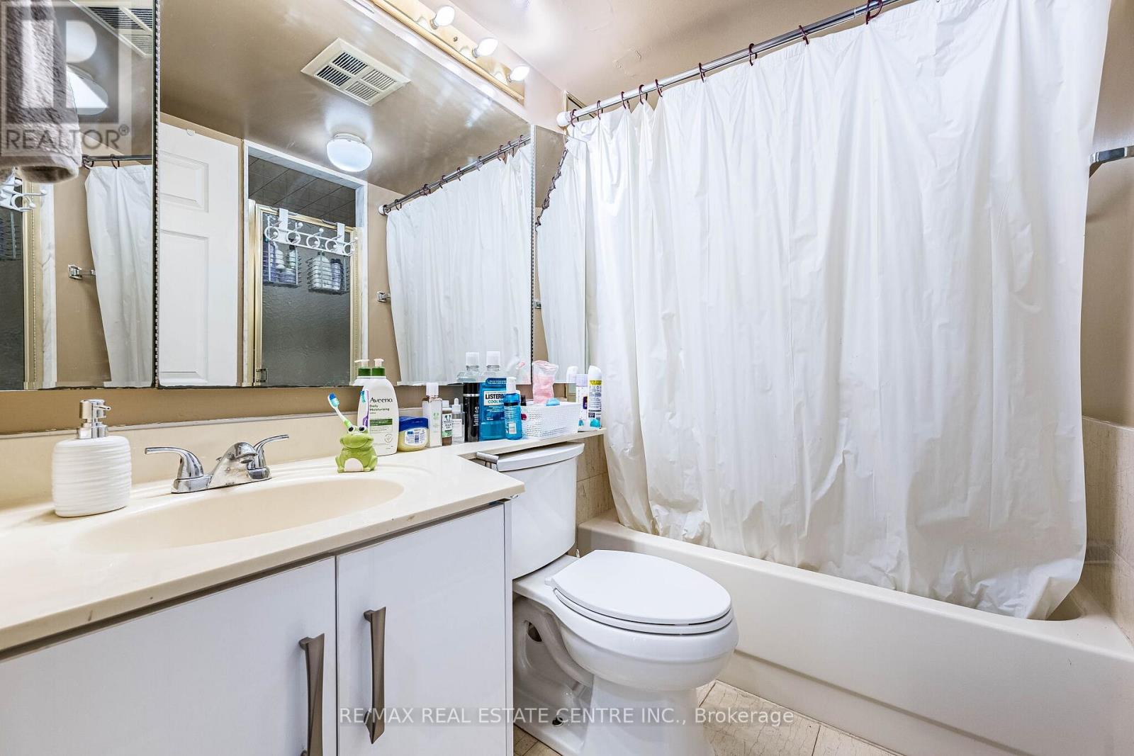 #210 10 MALTA AVENUE - 43