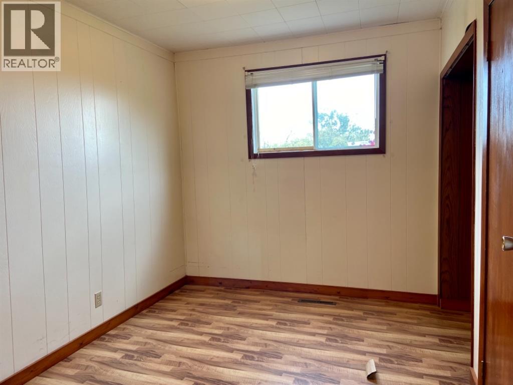 824058 729 Highway - 15