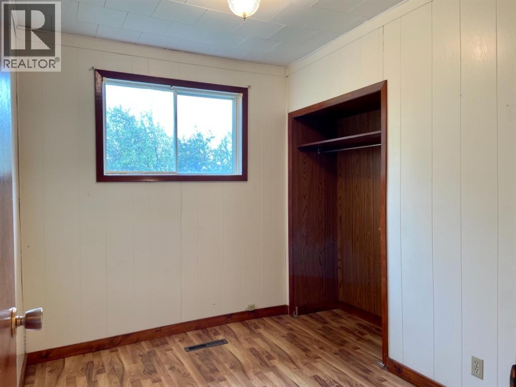 824058 729 Highway - 16