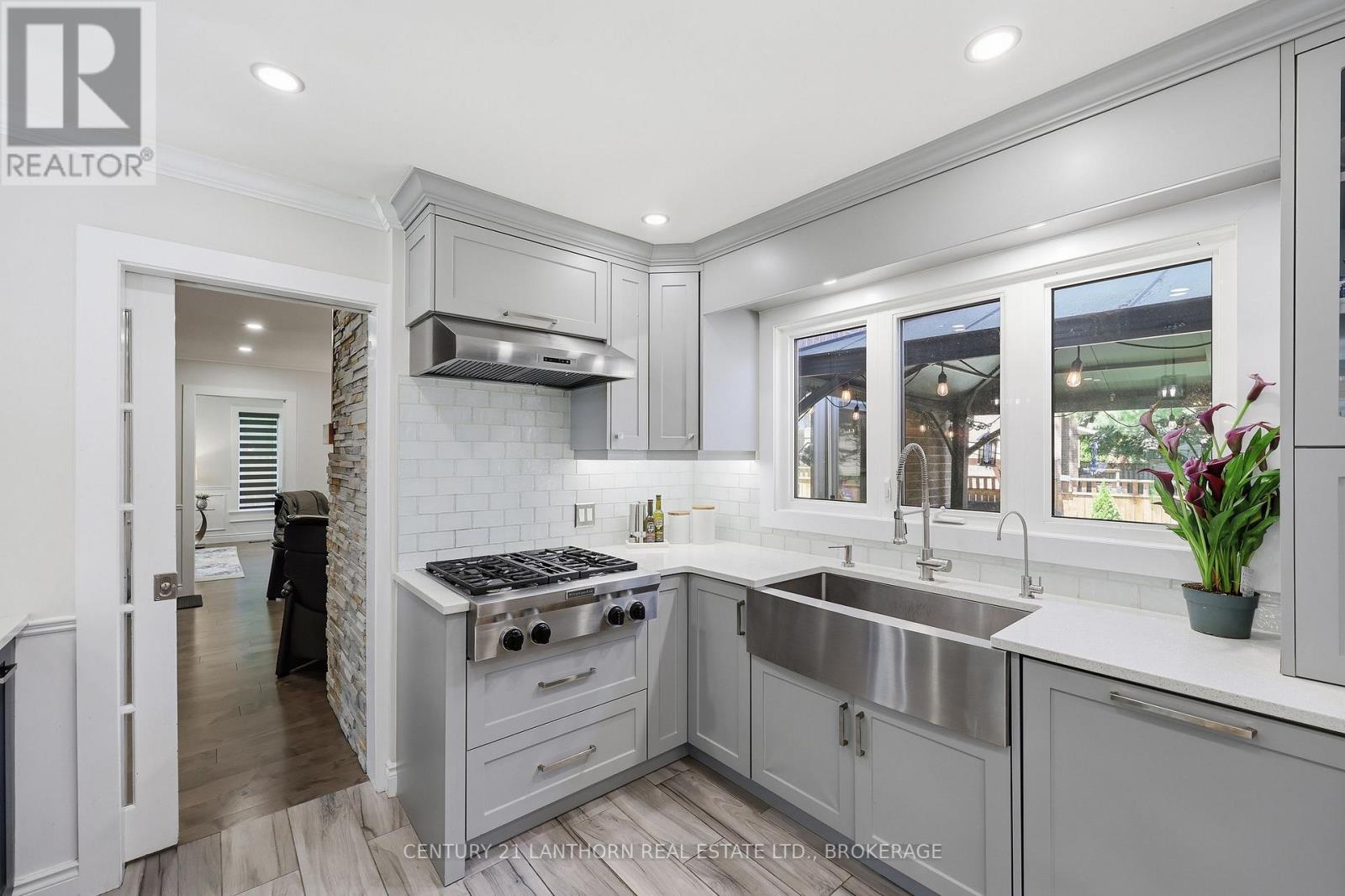 952 CHANCERY STREET - Image 22