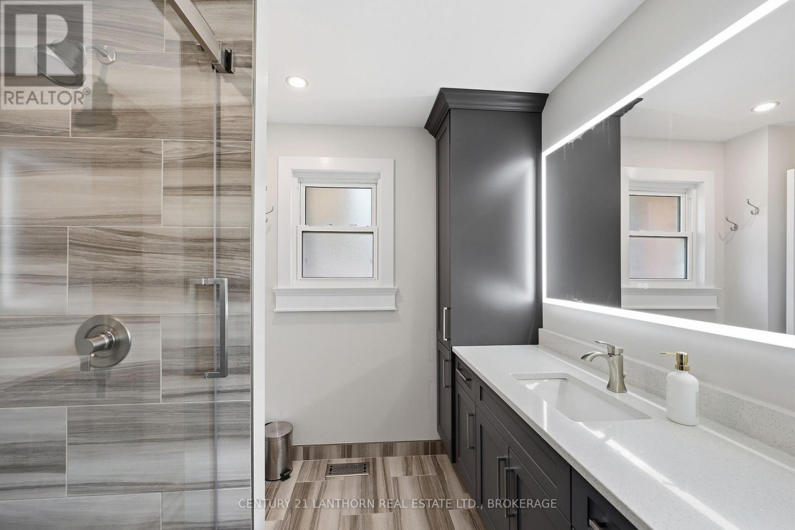 952 CHANCERY STREET - Image 29