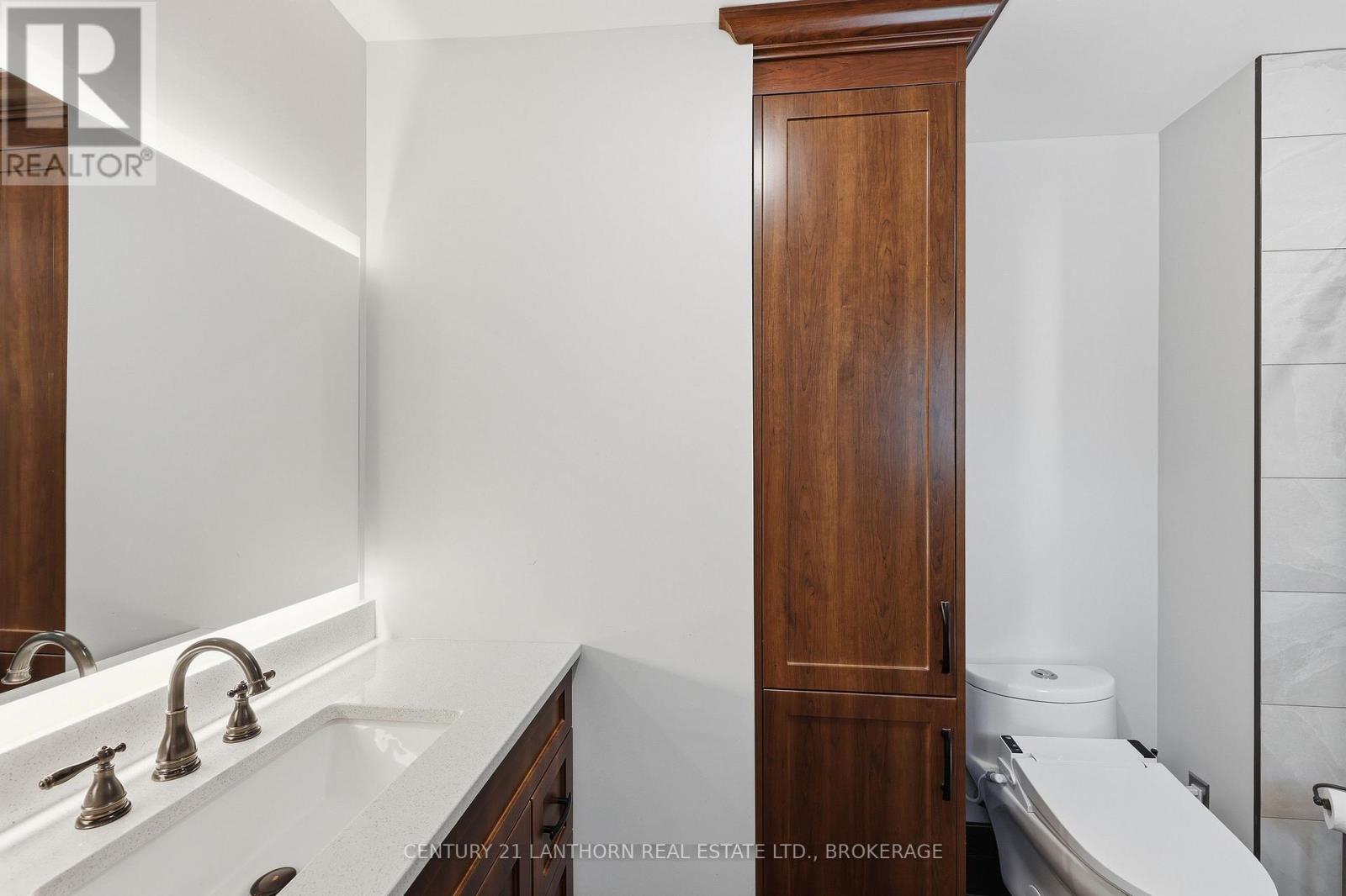 952 CHANCERY STREET - Image 32