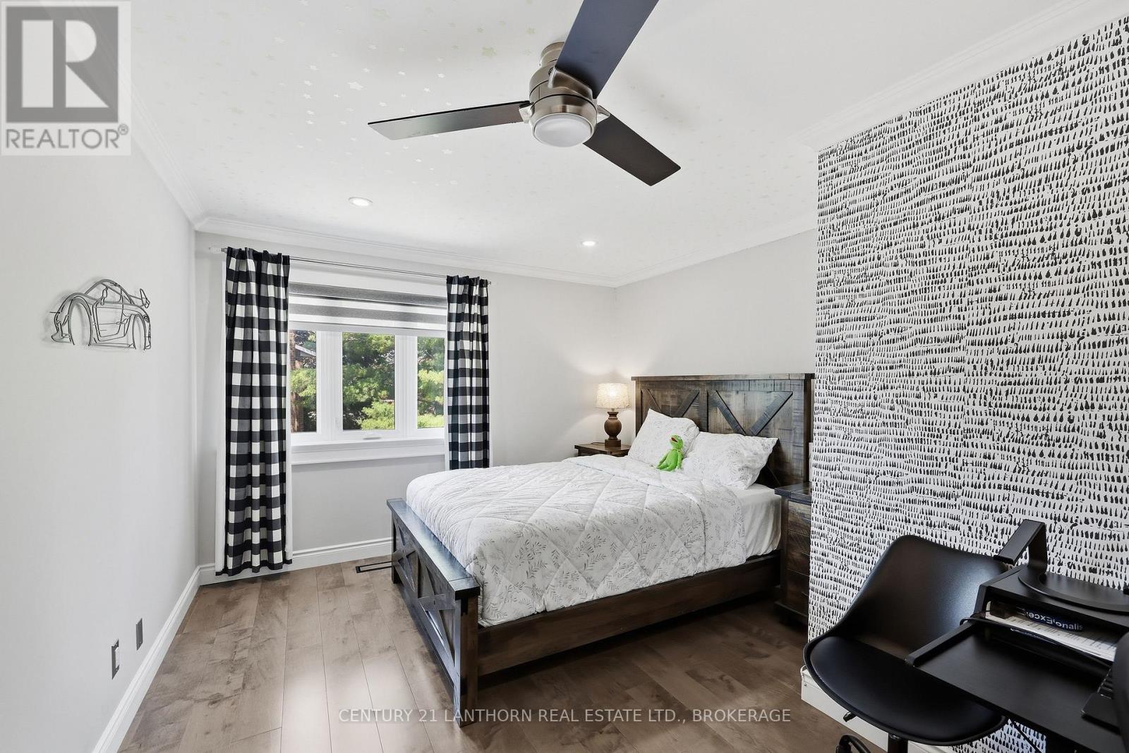 952 CHANCERY STREET - Image 36